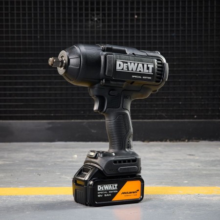 Акумулаторен ударен гайковерт DeWALT DCF89MP2T-QW McLaren, 1/2'', 2х5.0 Ah, зарядно и куфар