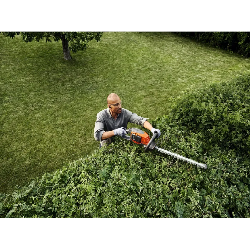 Акумулаторна ножица за жив плет HUSQVARNA 215iHD45 с акумулаторна батерия и зарядно устройство, 970536502 - Акумулаторни храсторези