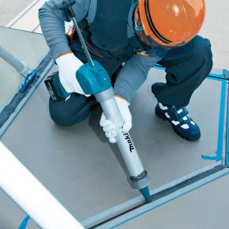 Акумулаторен пистолет за силикон Makita DCG180ZB / 18 V, 5000 N, 600 мл + ПОДАРЪК приставка за пистолет
