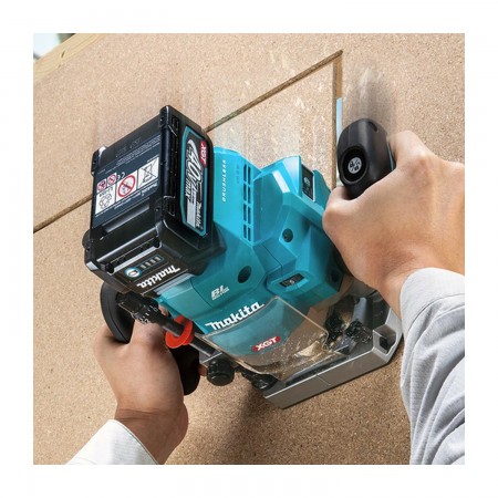 Професионална акумулаторна оберфреза Makita RP001GZ, XGT 40 V, 6-12 мм, без батерия и зарядно