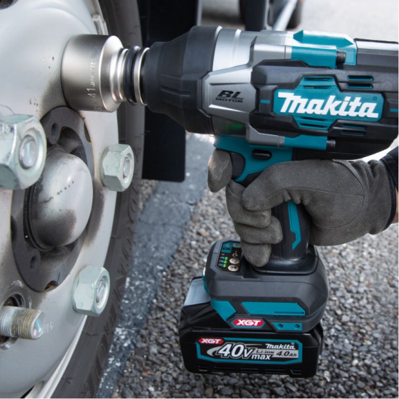Професионален акумулаторен ударен гайковерт Makita TW001GZ, XGT, 40 V, 2050 Nm, 3/4", без батерия и зарядно - Промоции Makita