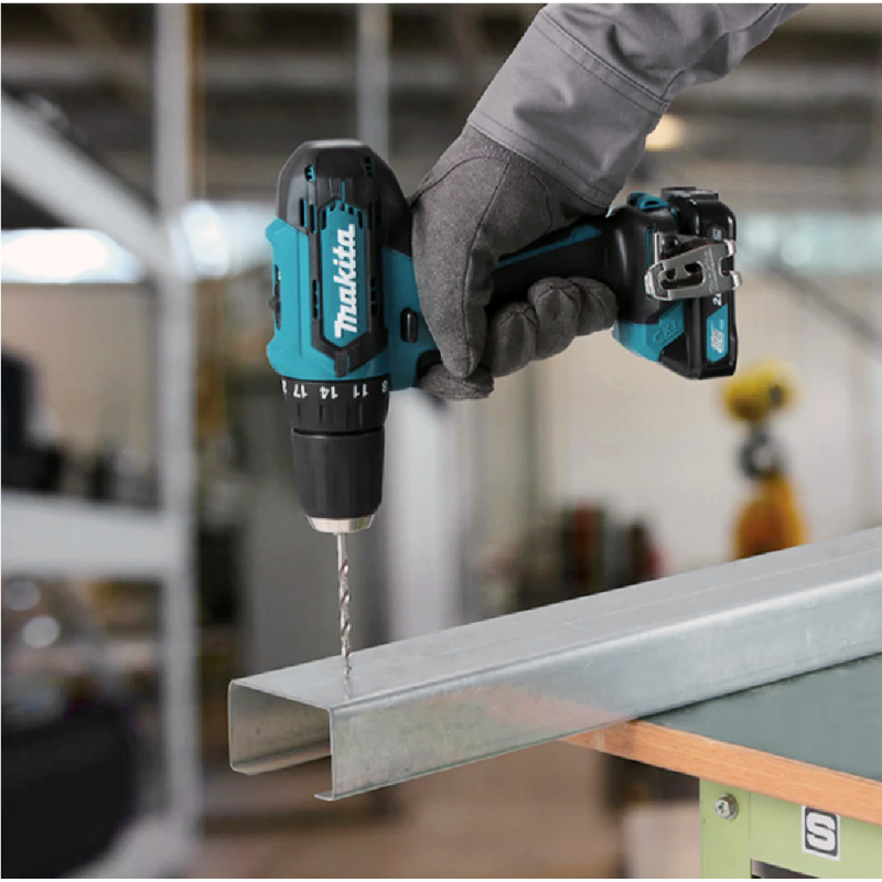 Акумулаторна бормашина Makita ударна с 2 батерии и зарядно, 12 V, 2 Ah, 30 Nm, 0-450/0-1700 об./мин, 0.8-10 мм, HP333DSAE - Национална промоция Makita