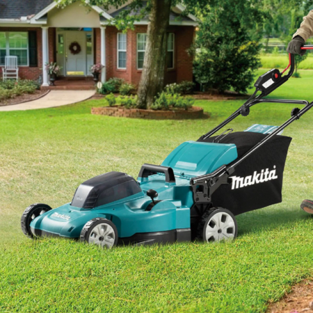 Акумулаторна косачка Makita DLM538Z, LXT, 18+18 V, 530 мм, 800 м², без батерии и зарядно