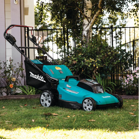 Акумулаторна косачка Makita DLM538CT2, LXT, 18+18 V, 2х5 Ah, 534 мм, 800 м², с 2 батерии и зарядно
