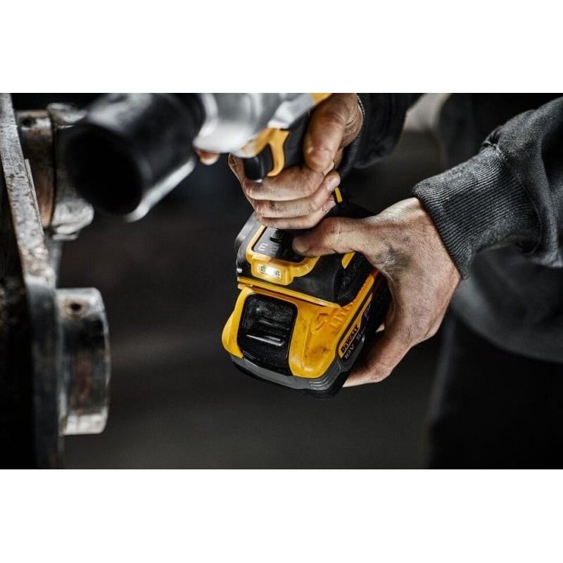 Акумулаторен ударен гайковерт DeWALT DCF961H2T, 18 V, 1626/2372 Nm - Промоции Dewalt