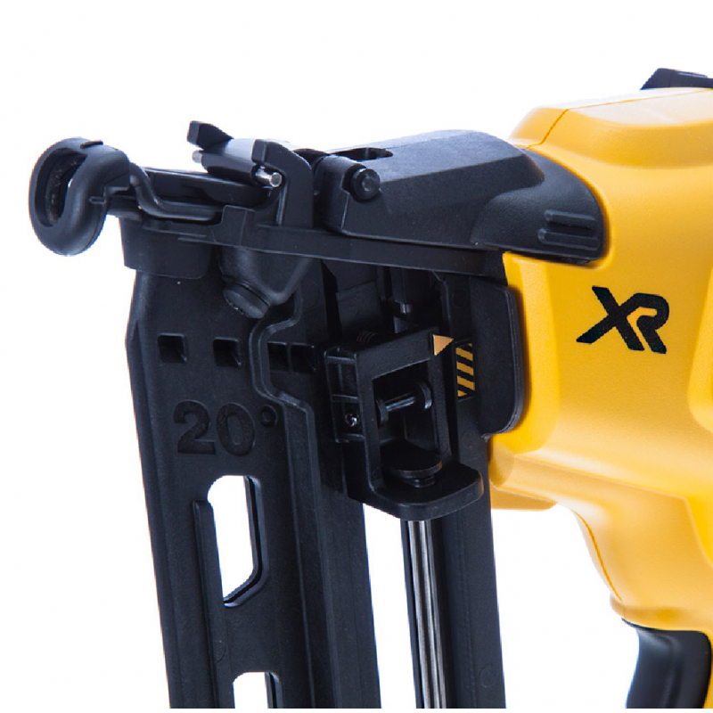 Такер DeWALT акумулаторен за гвоздеи с 2 батерии и зарядно, 18 V, 5 Ah, 16GA, 32-63 мм, DCN660P2 - Акумулаторни такери за пирони